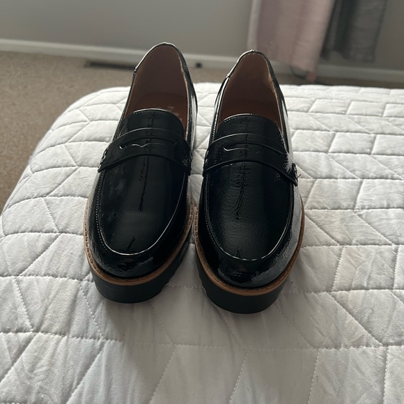 Black Shiny LOAFERS Chinese laundry platform shoes - Picture 6 of 10